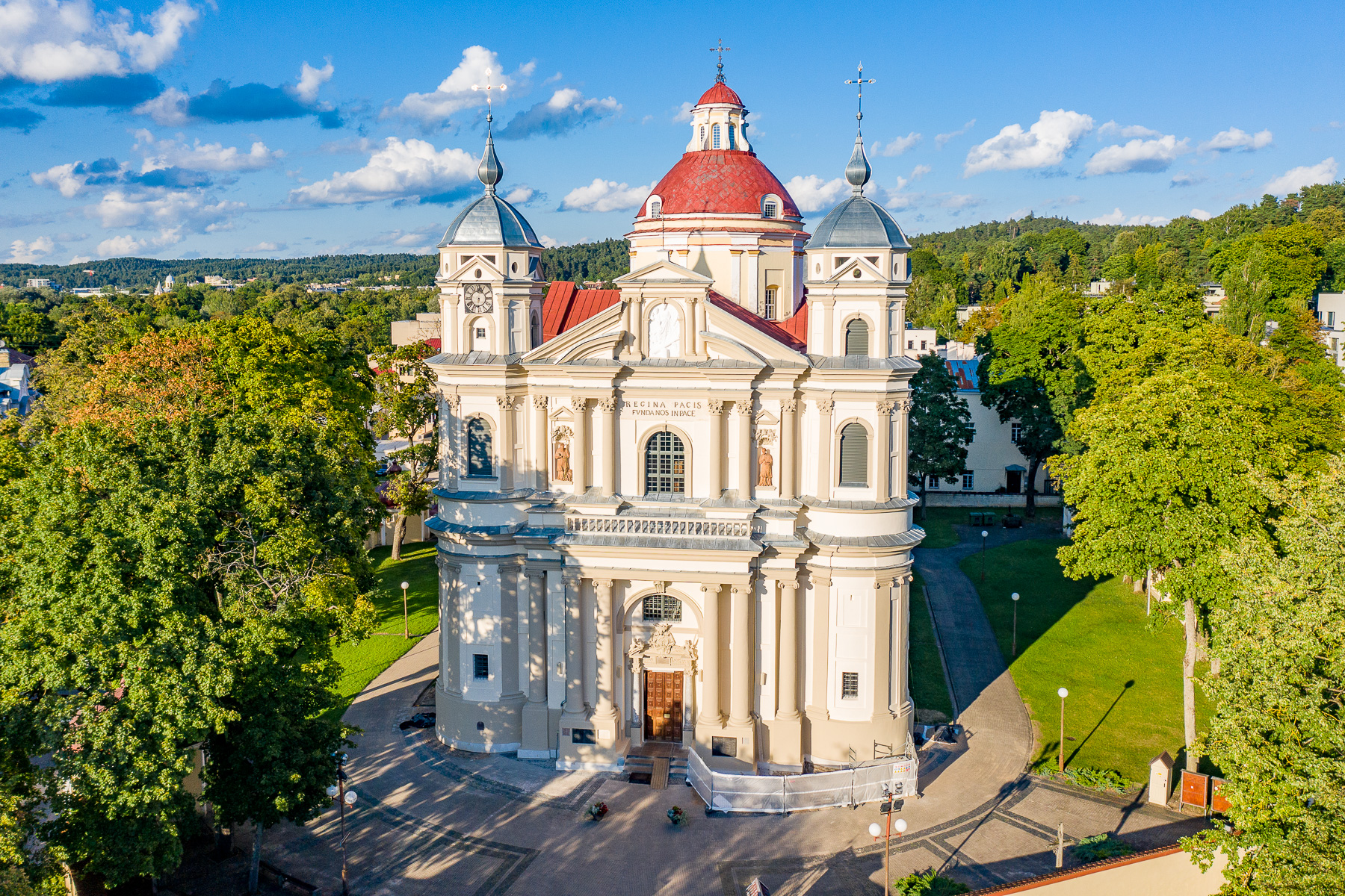 Šv. apaštalų Petro ir Povilo bažnyčios Vilniuje nuotrauka