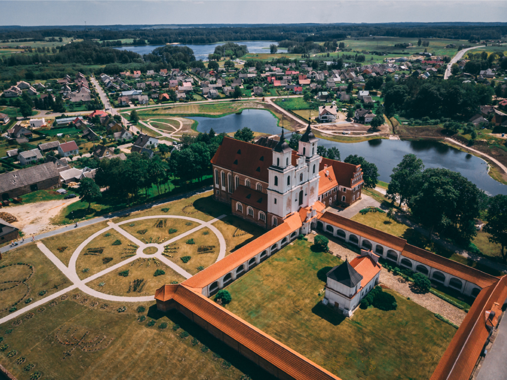 Tytuvėnų bažnyčios ir bernardinų vienuolyno ansamblio nuotrauka